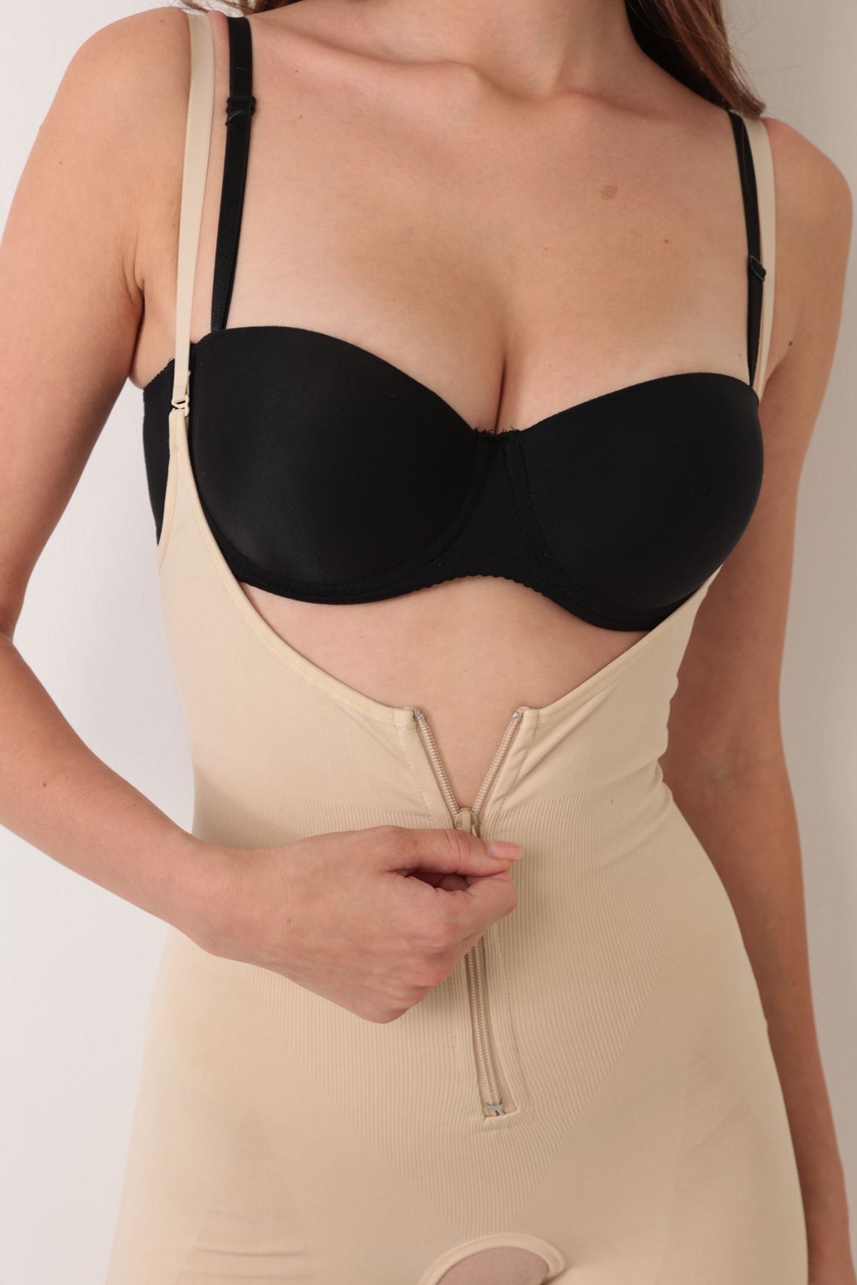 Ten İp Askılı Ağ Kısmı Açık Fermuarlı Tam Boy Kadın Korse